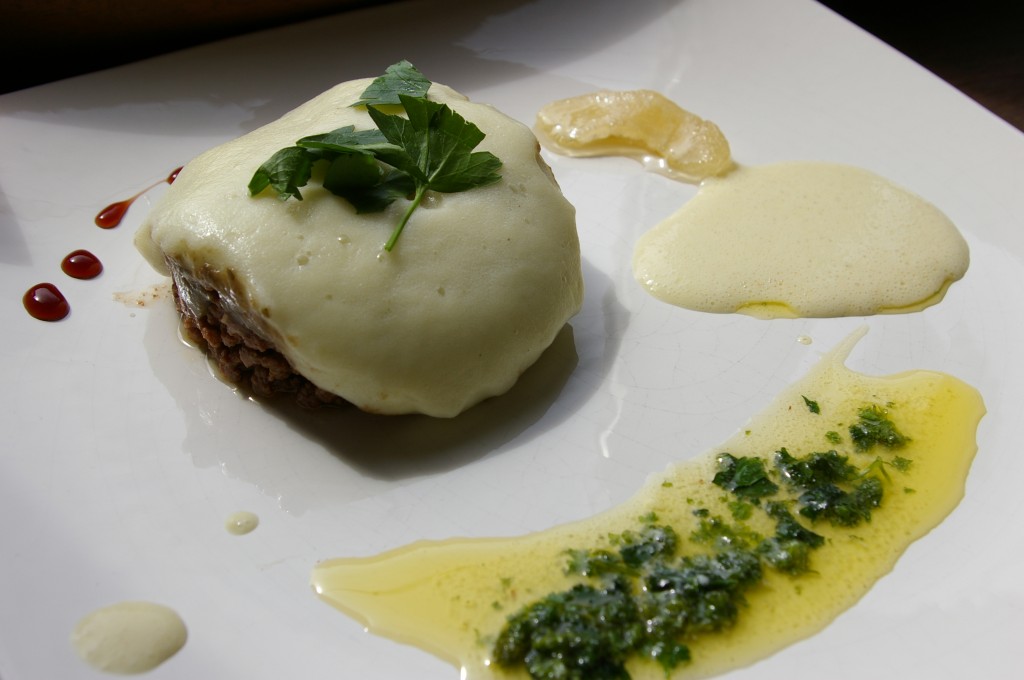 Espuma de pommes de terre à l'huile de noix