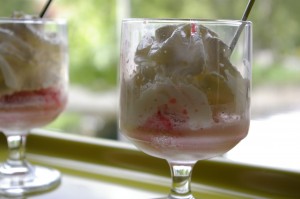 Coupe glacée vodka et fraise